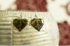 Dark ivy earrings