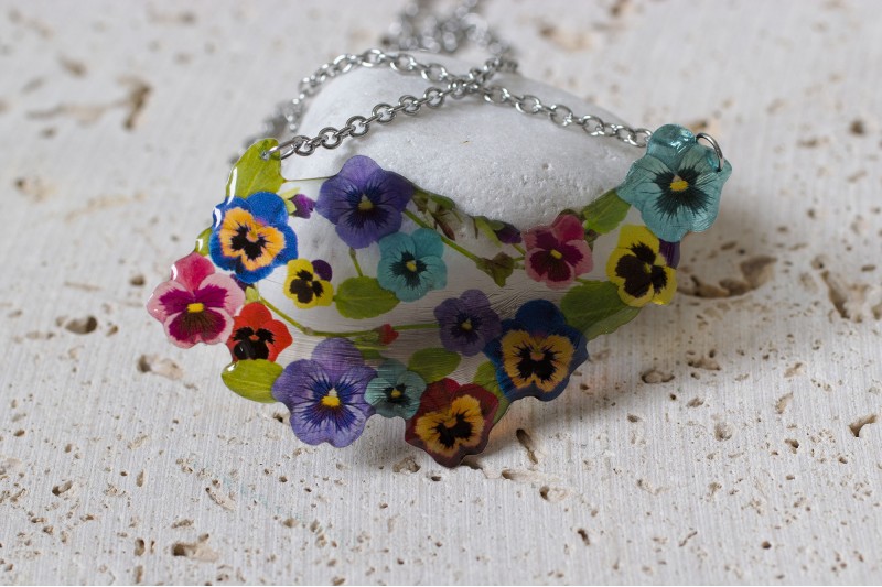 Pansy long bouquet necklace 